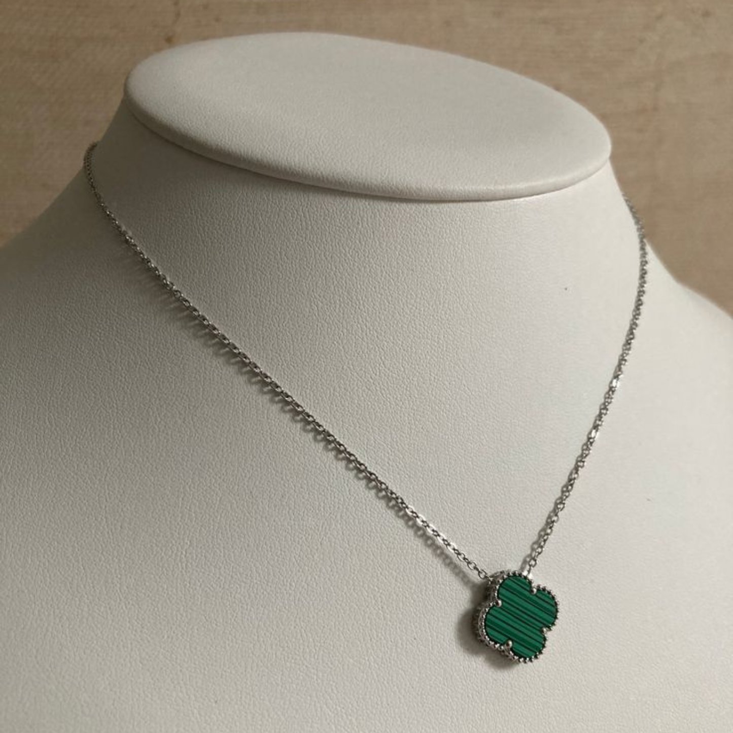 Green_Clover_silver_chain