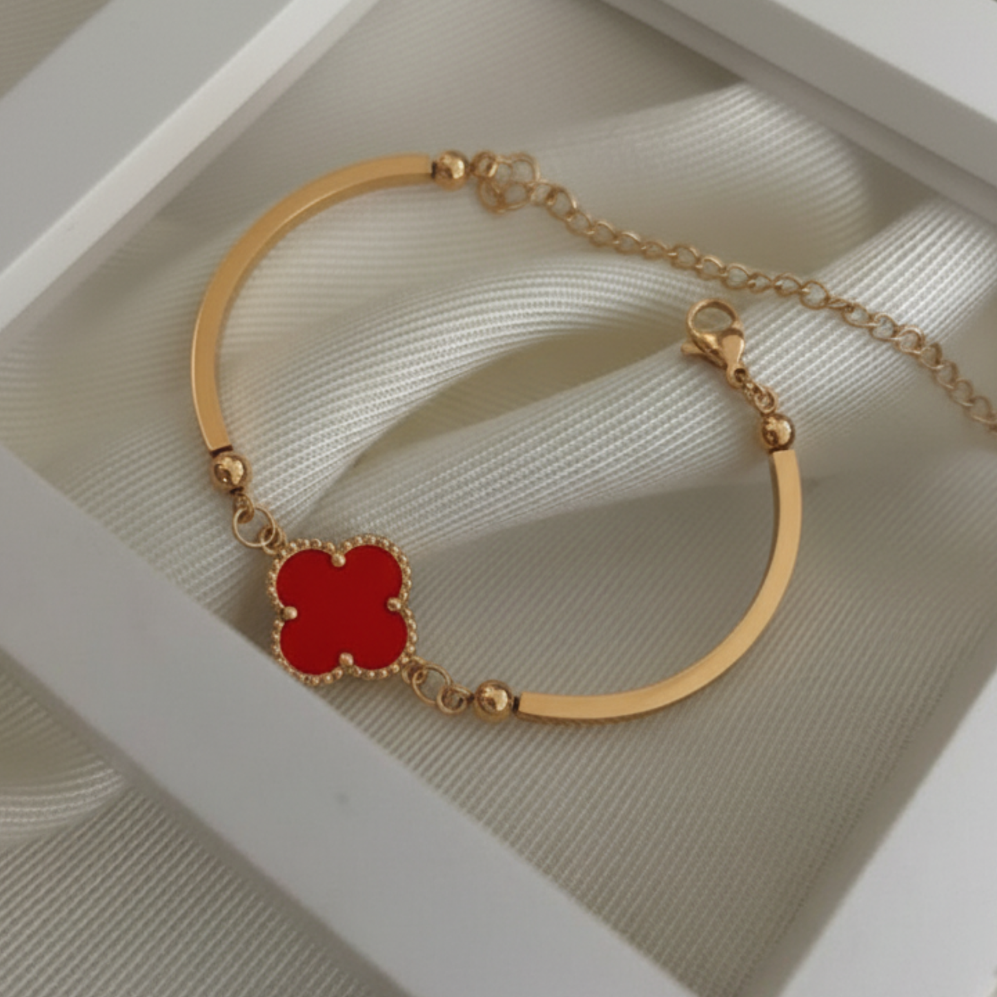 Clover Red Bracelet