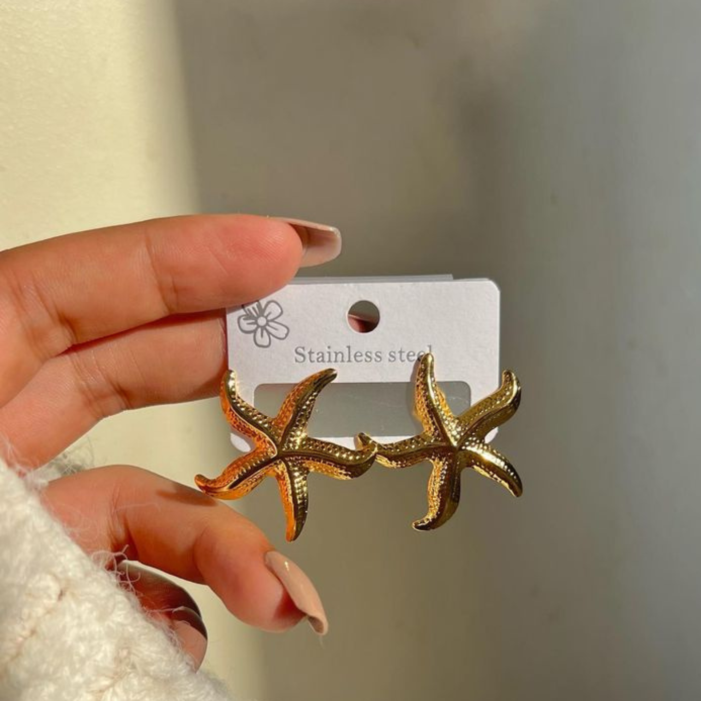 Golden Starfish Stud
