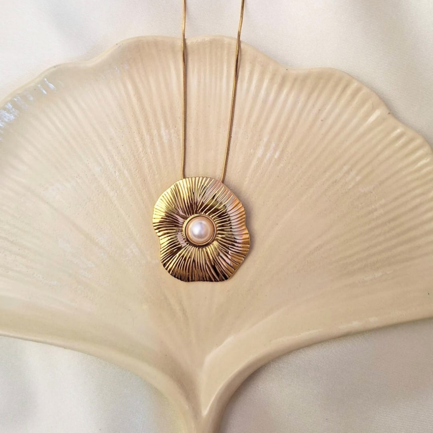 Cosmic Pearl Golden Chain